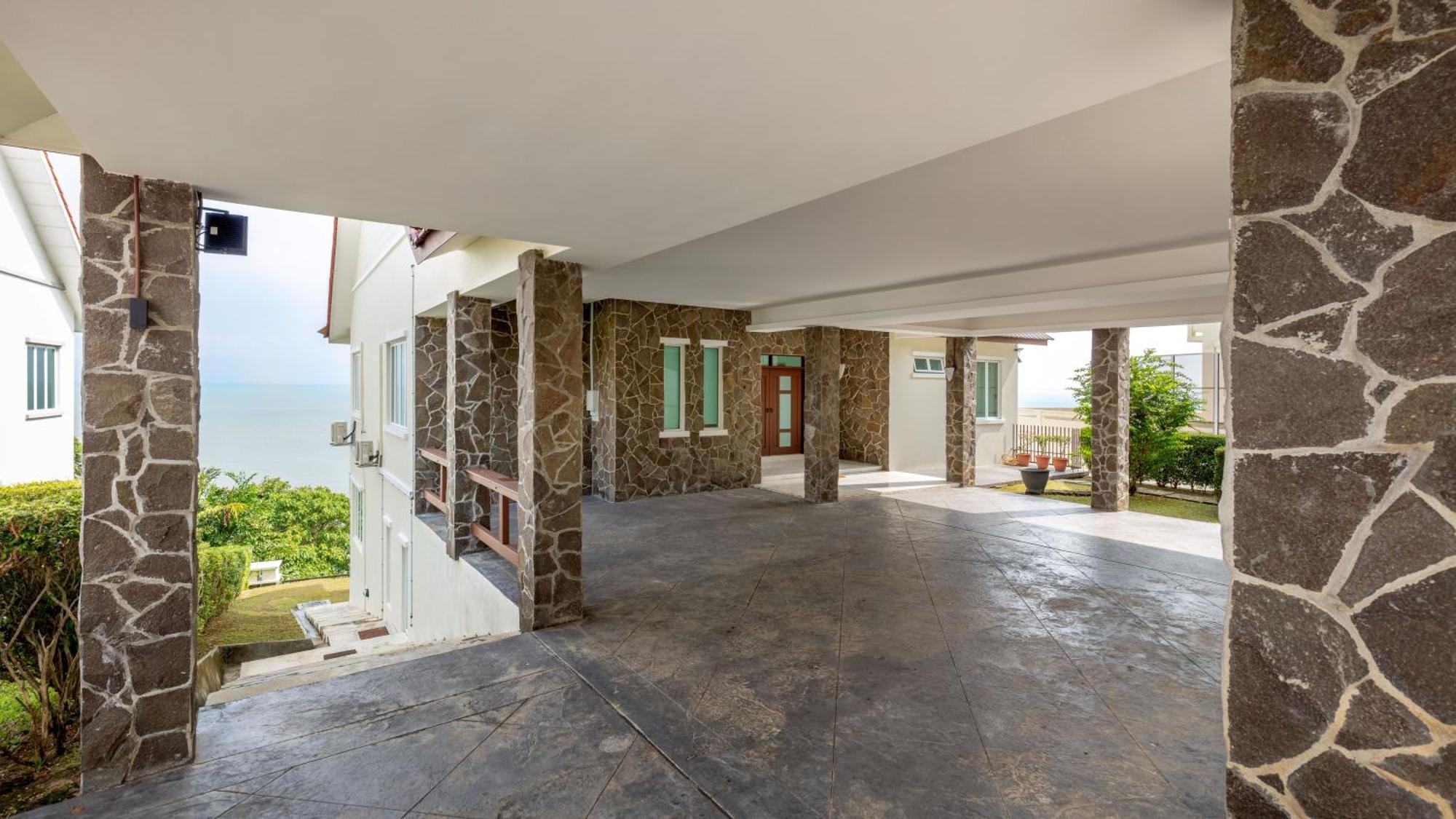 Panoramic Seaview - *